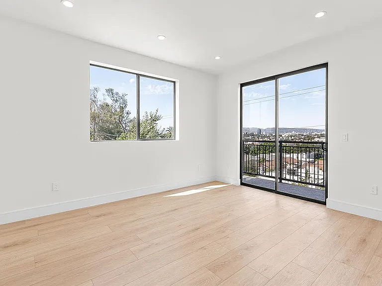 4663 Pickford St — Photo 8