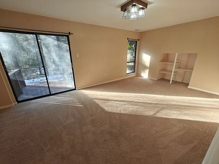9523 Groundhog Dr — Photo 21