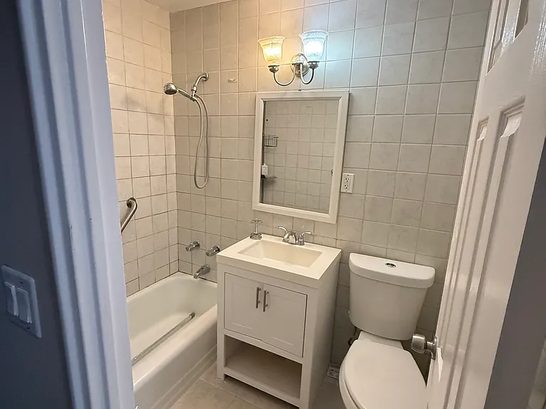 71 Strawberry Hill Ave #416 — Photo 11