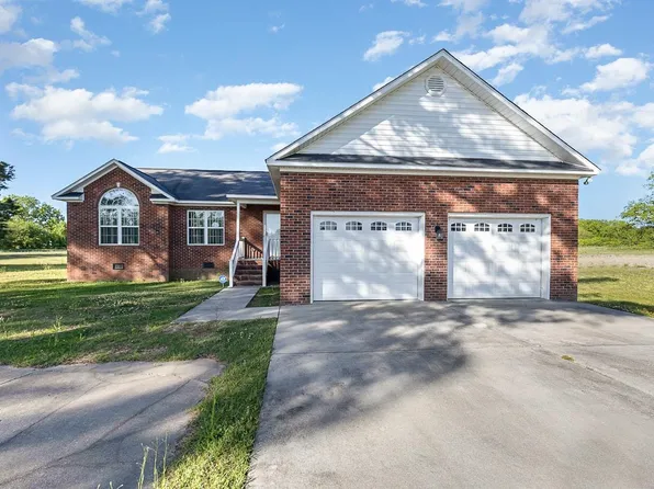 105 Alston St, Clinton, NC 28328