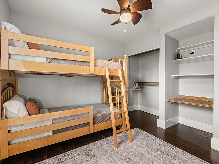436 E Pine Ave — Photo 20