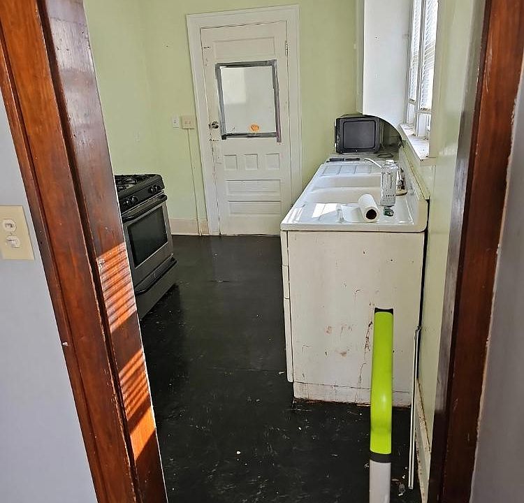 2nd image of 575 Stanton Ave