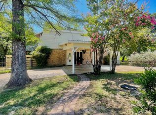 604 Flag Creek Drive, Llano, TX 78643