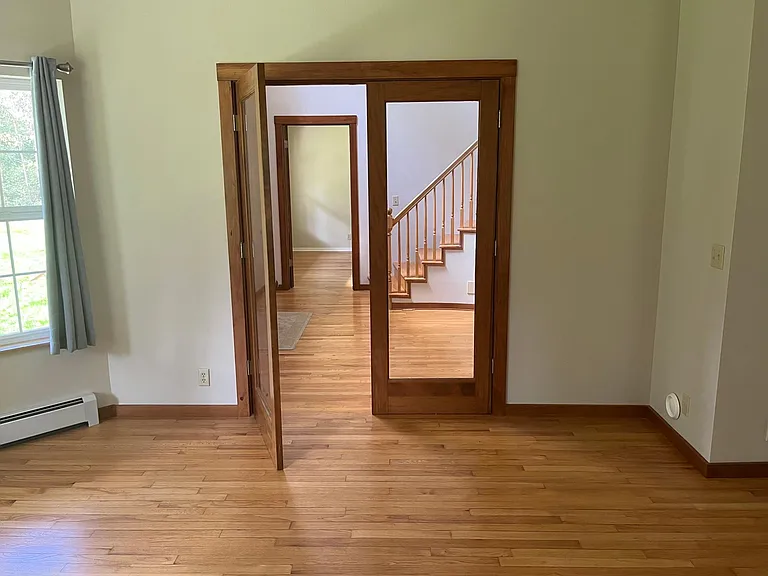9472 Holly Farm Ln NE — Photo 3