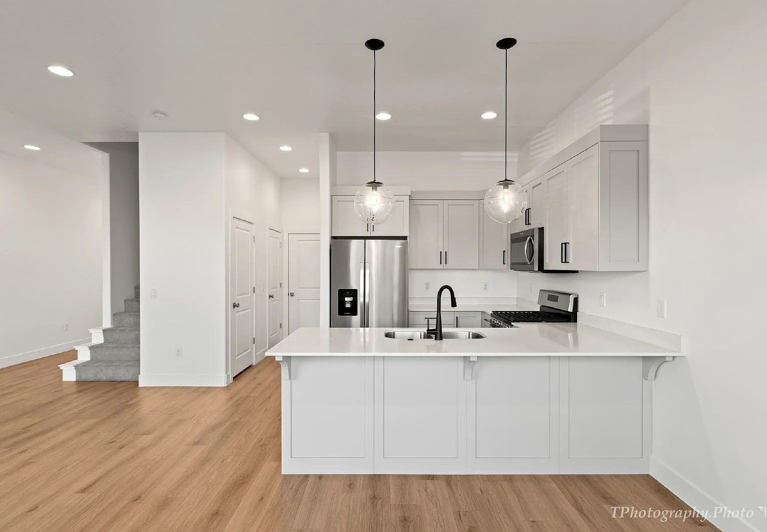 3 bed, 2.5 bath, 1788 sqft, $1,995 — Photo 4