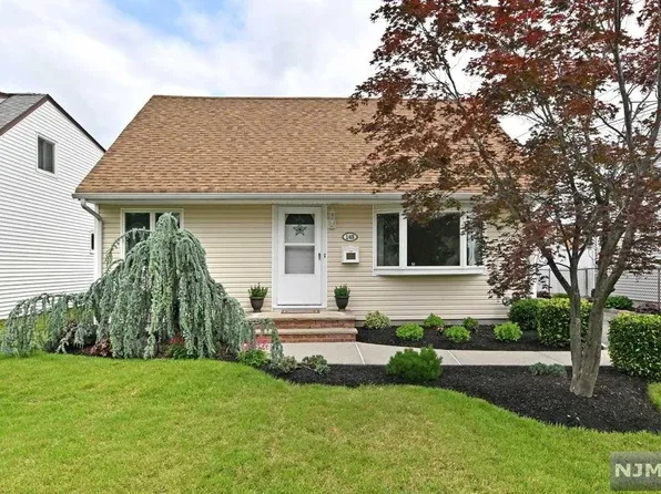 145 Colonial Ave, Saddle Brook, NJ 07663