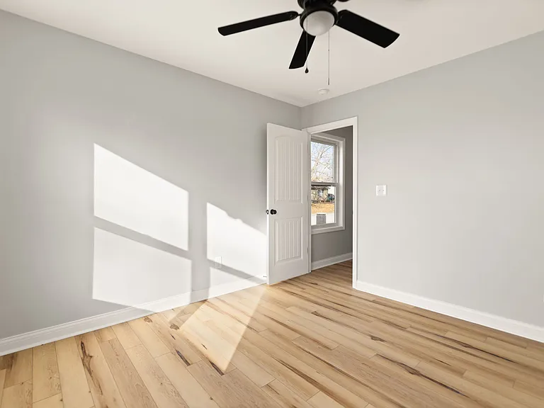 604 Crozer Ave #102 — Photo 17