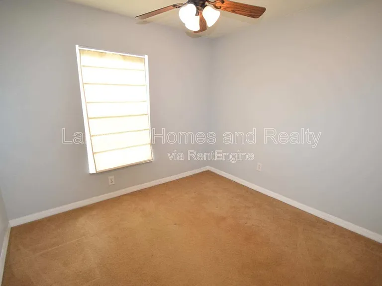 5456 River Rock Rd — Photo 18