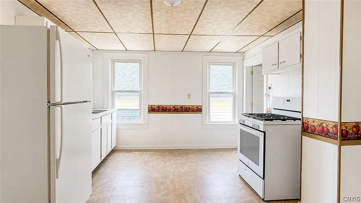 3 bed, 1.0 bath, 780 sqft, $1,500 — Photo 4