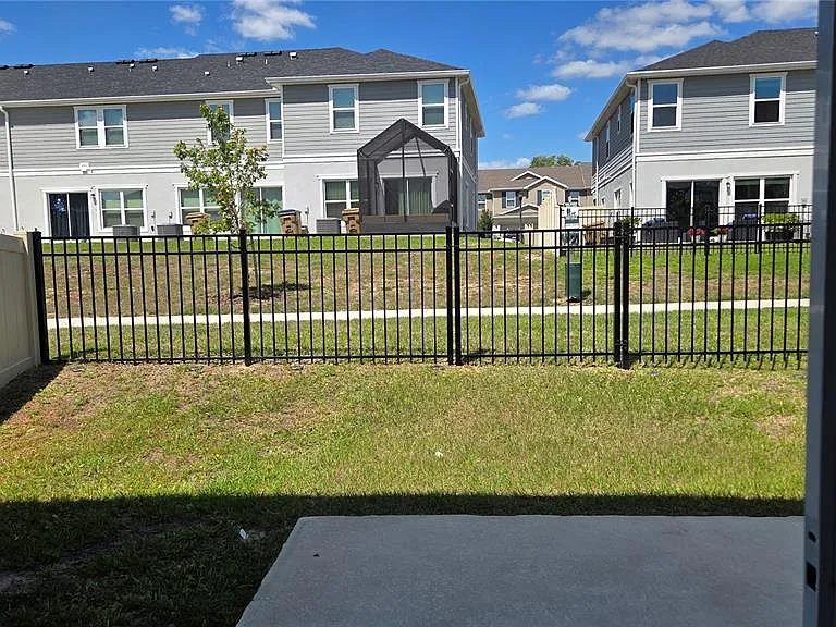 728 Stoney Point Cir — Photo 5