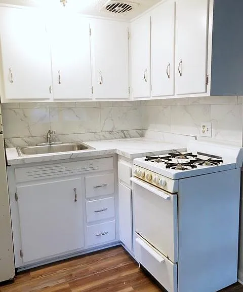 1387 Forest Glen Dr #2 — Photo 3