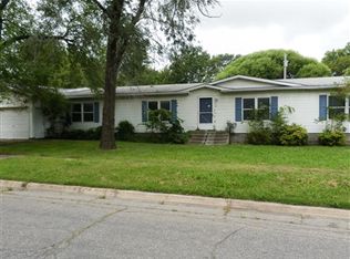 115 S 9th St, Fredonia, KS 66736