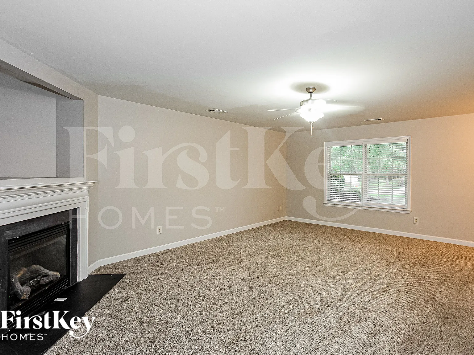 4 bed, 2.5 bath, 2732 sqft, $2,050 — Photo 4