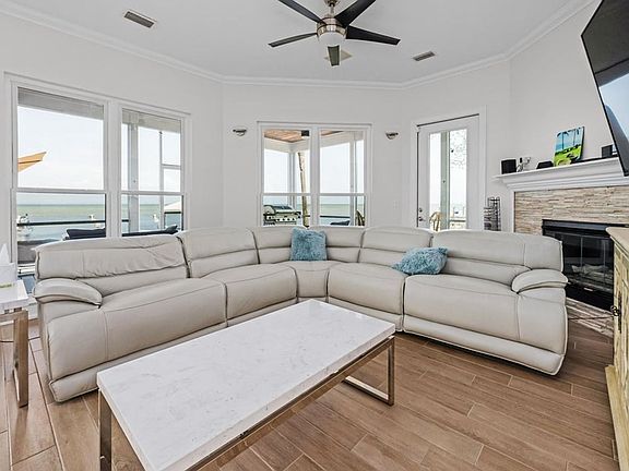 5th image of 38 Garden Bay Ct
