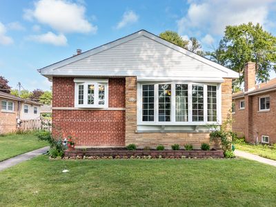 8449 Christiana Ave, Skokie, IL, 60076