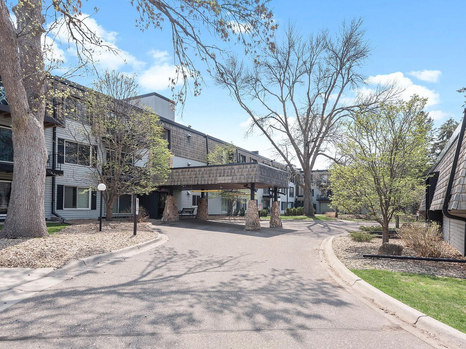 183 Little Canada Rd 106, Little Canada, MN 55117 Zillow