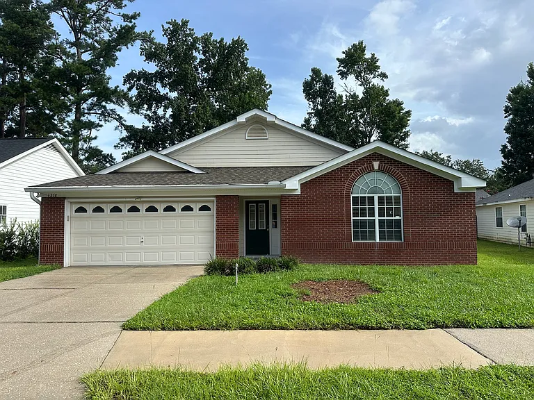 1378 Silver Moon Dr — Photo 1