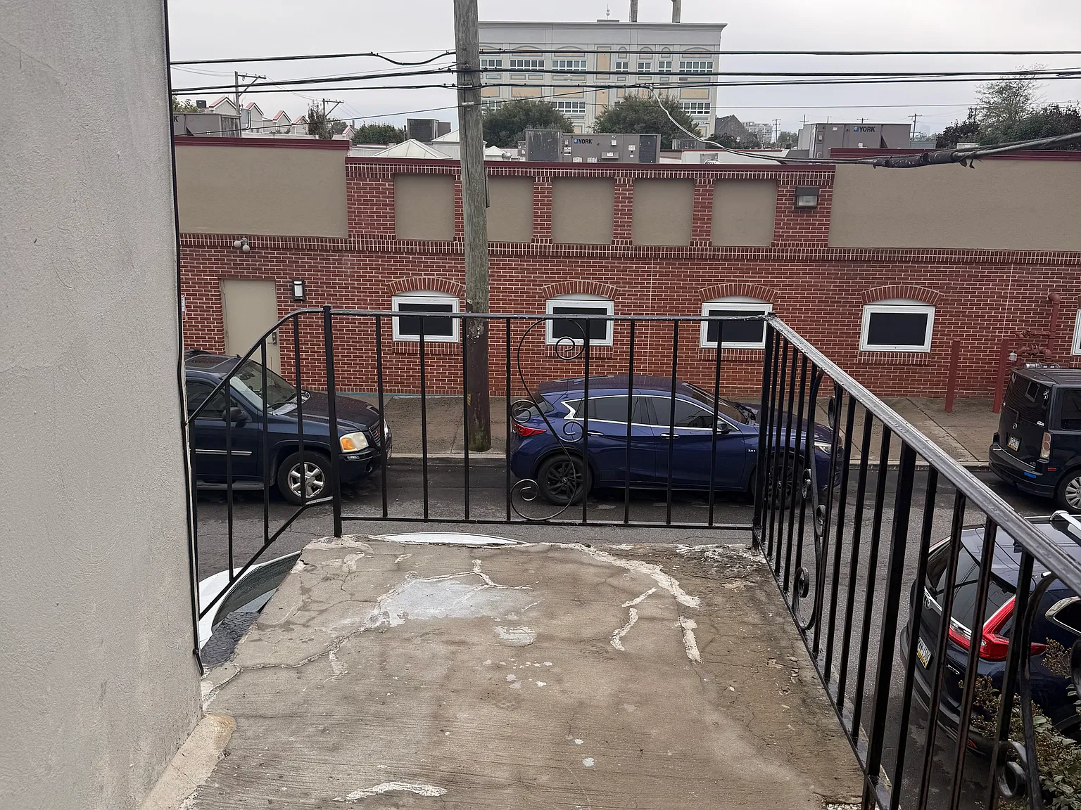 2 bed, $1,300 — Photo 4