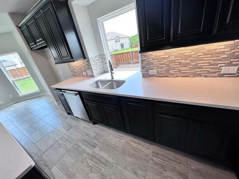 1800 Wade Ct — Photo 7