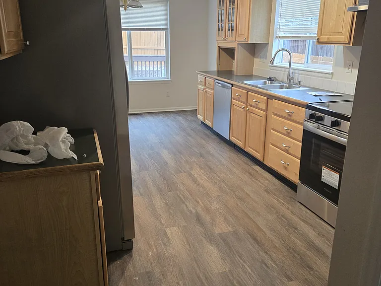 12647 Davis St — Photo 26