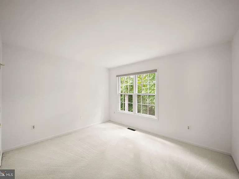 5667 Lonesome Dove Ct — Photo 59