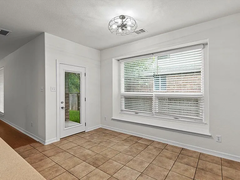 2304 Village View Loop — Photo 11