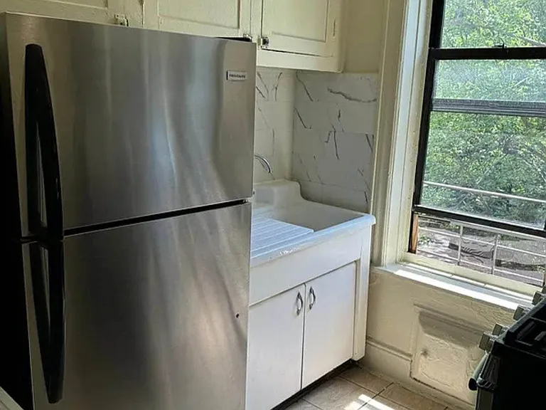 1115 Dorchester Rd #3-G — Photo 2