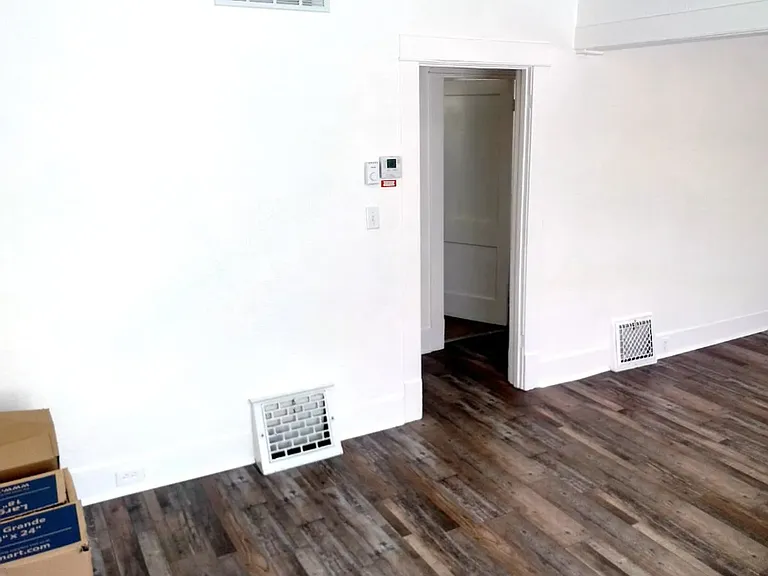 1025 Cranford Pl — Photo 2