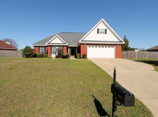 102 Designer Cir, Dothan, AL 36303