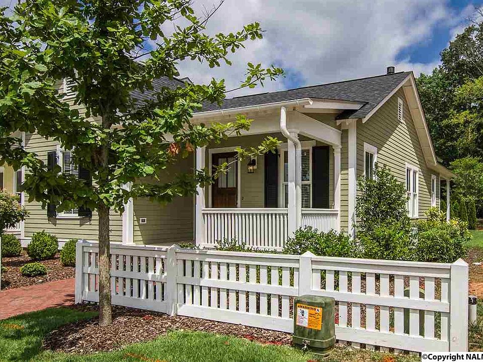 1st image of 22 College Hill Cir