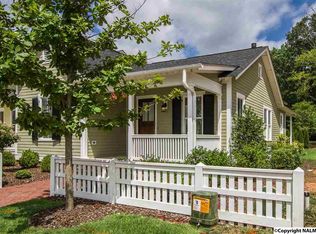 22 College Hill Cir, Huntsville, AL 35806