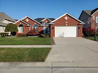 55398 Rifle Ct, Macomb, MI 48042