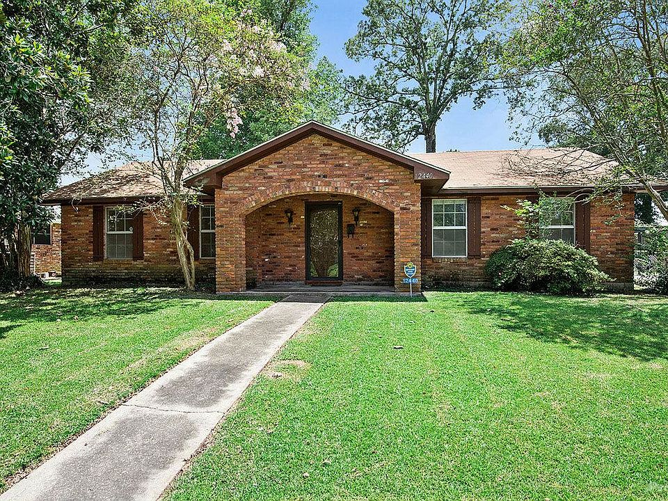 1st image of 12440 Parkwood Dr