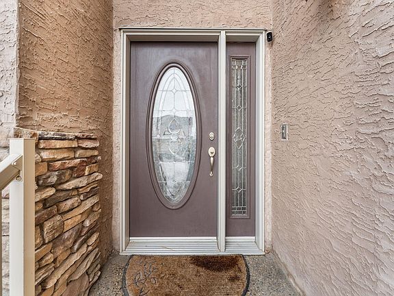 5th image of 412 Cowan Point E