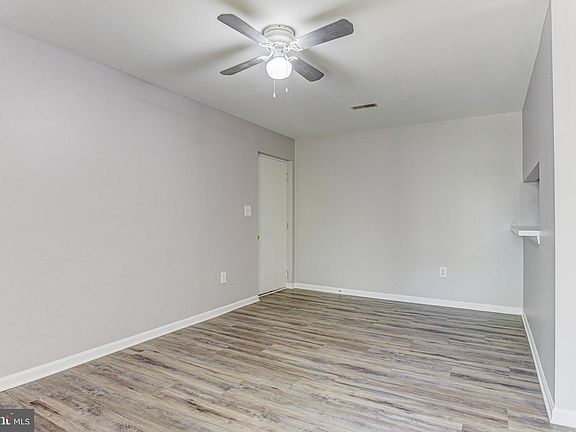5th image of 210 Spring Maiden Ct Unit 201