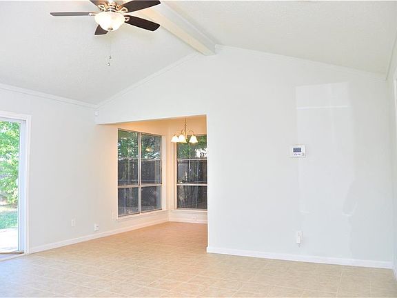 4th image of 233 Buie Dr