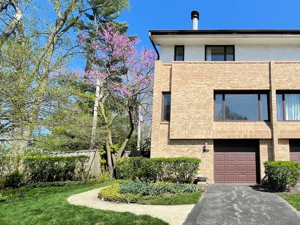 3709 Haas Ave, Riverside, IL 60546