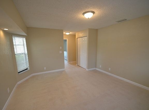 3rd image of 7825 Sunflower Dr