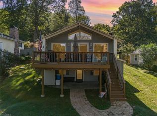 548 Lake Shore Dr, New London, NC 28127