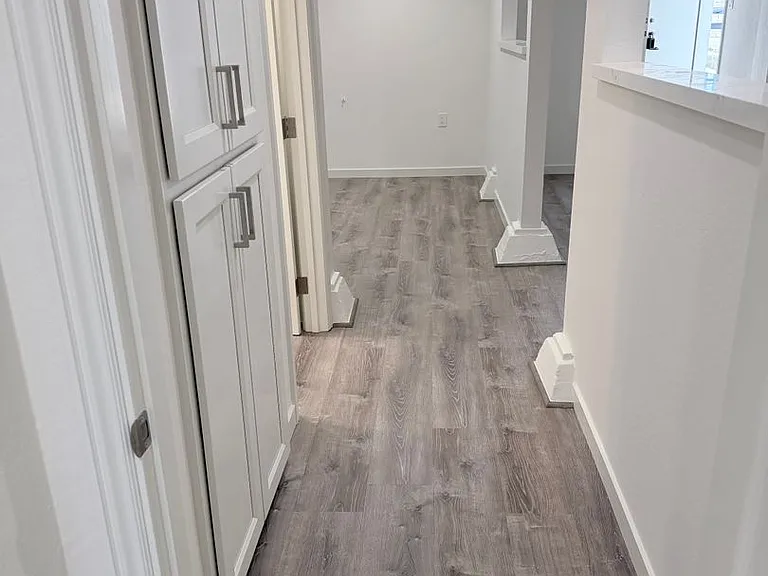 910 York St — Photo 12