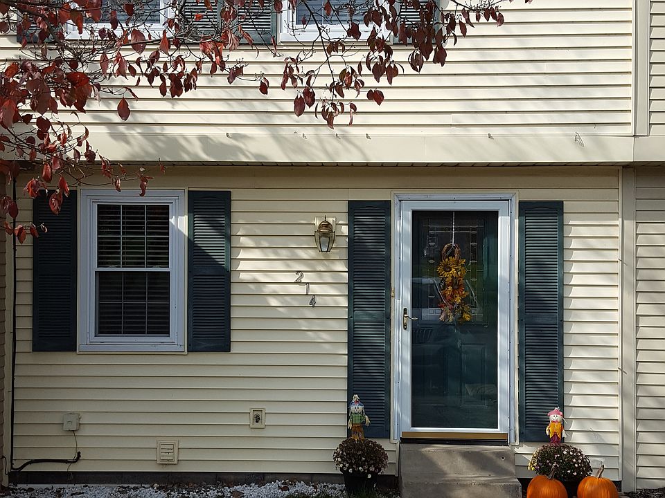 1st image of 214 Parkwood Dr