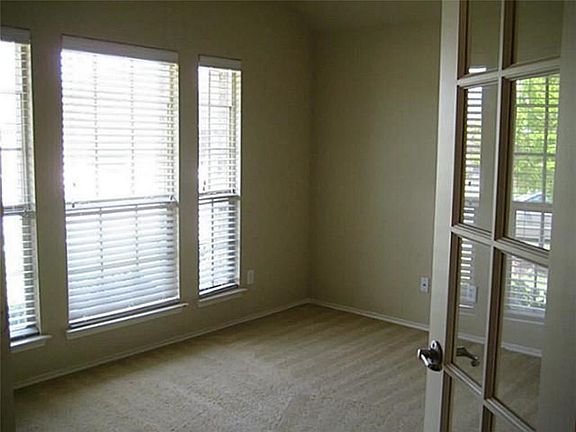 3rd image of 9621 Tipperary Dr