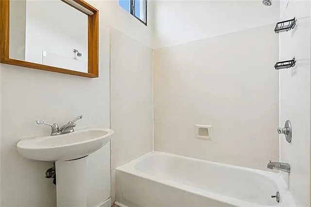 229 Lowerline St — Photo 10