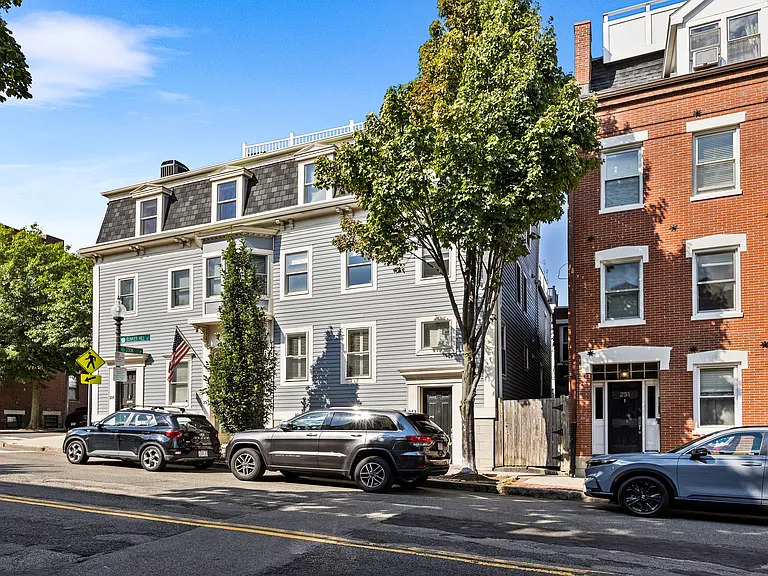 253 Bunker Hill St — Photo 21