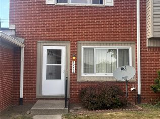 29248 Manchester St, Westland, MI 48185
