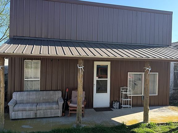 2nd image of 216 Main St