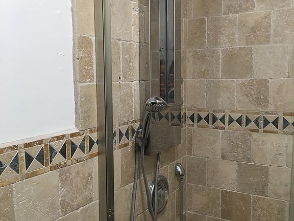 5th image of 1801 Collins Ave #808