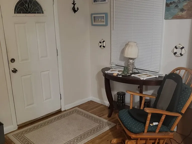 7325 Hughes Ave — Photo 5
