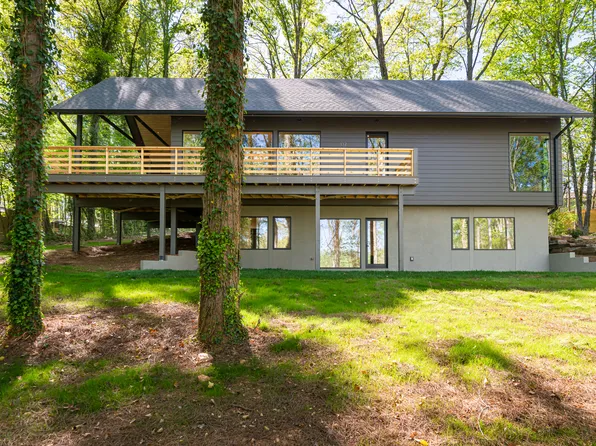 137 English Dr, Candler, NC 28715
