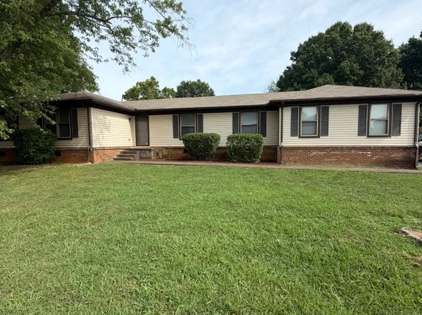 2606 Racquet Club Dr, Murfreesboro, TN 37128